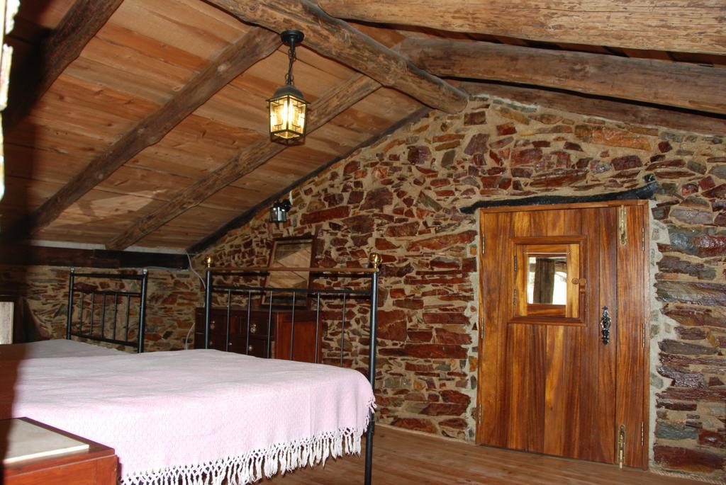 Parque Tematico Vale De Mouro Villa Eksteriør bilde