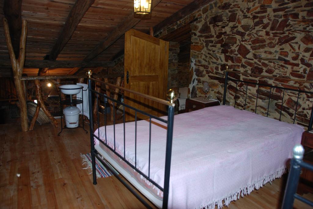 Parque Tematico Vale De Mouro Villa Eksteriør bilde